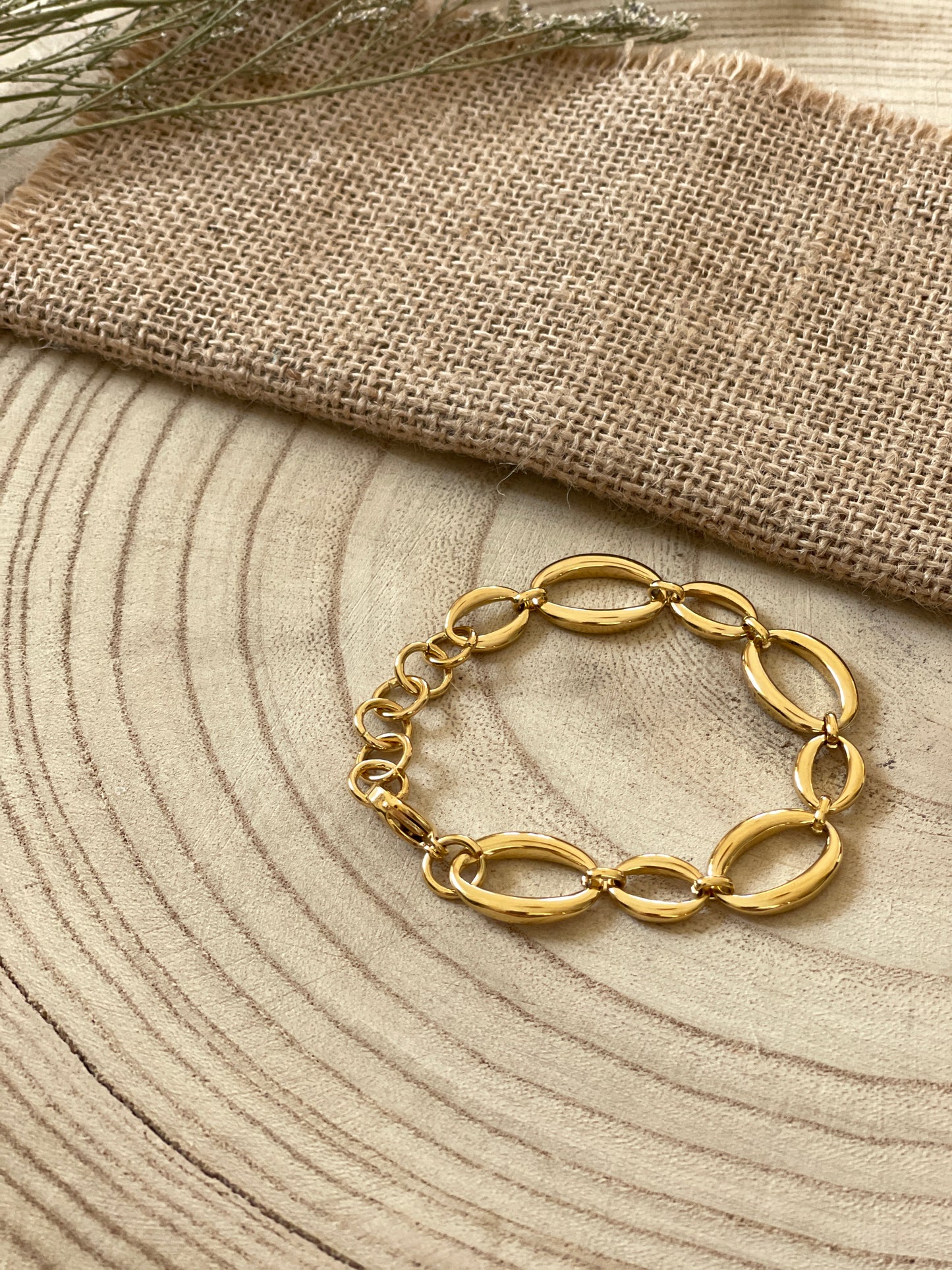 Eclipse link bracelet