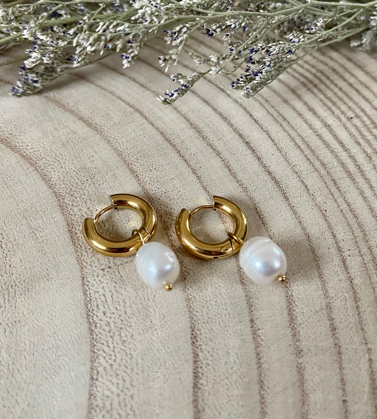 Freshwater Pearl Continuous Hoops