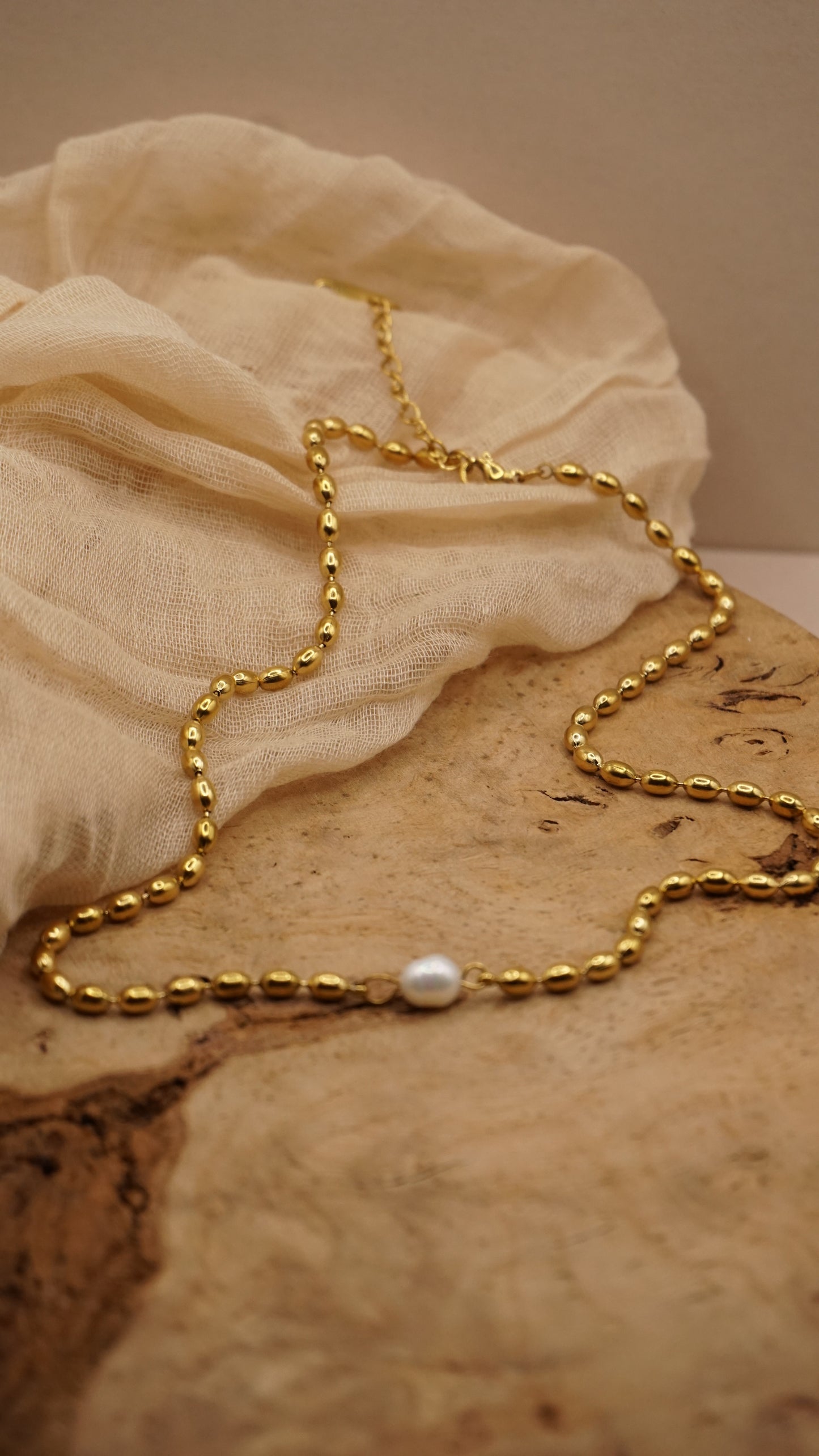 Roselle Necklace