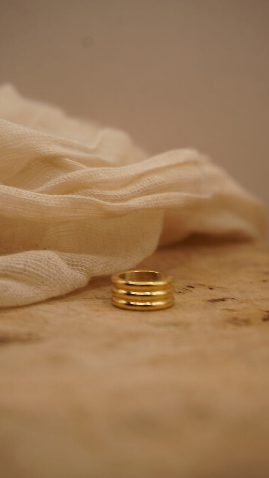 Ribbed Ear Cuff