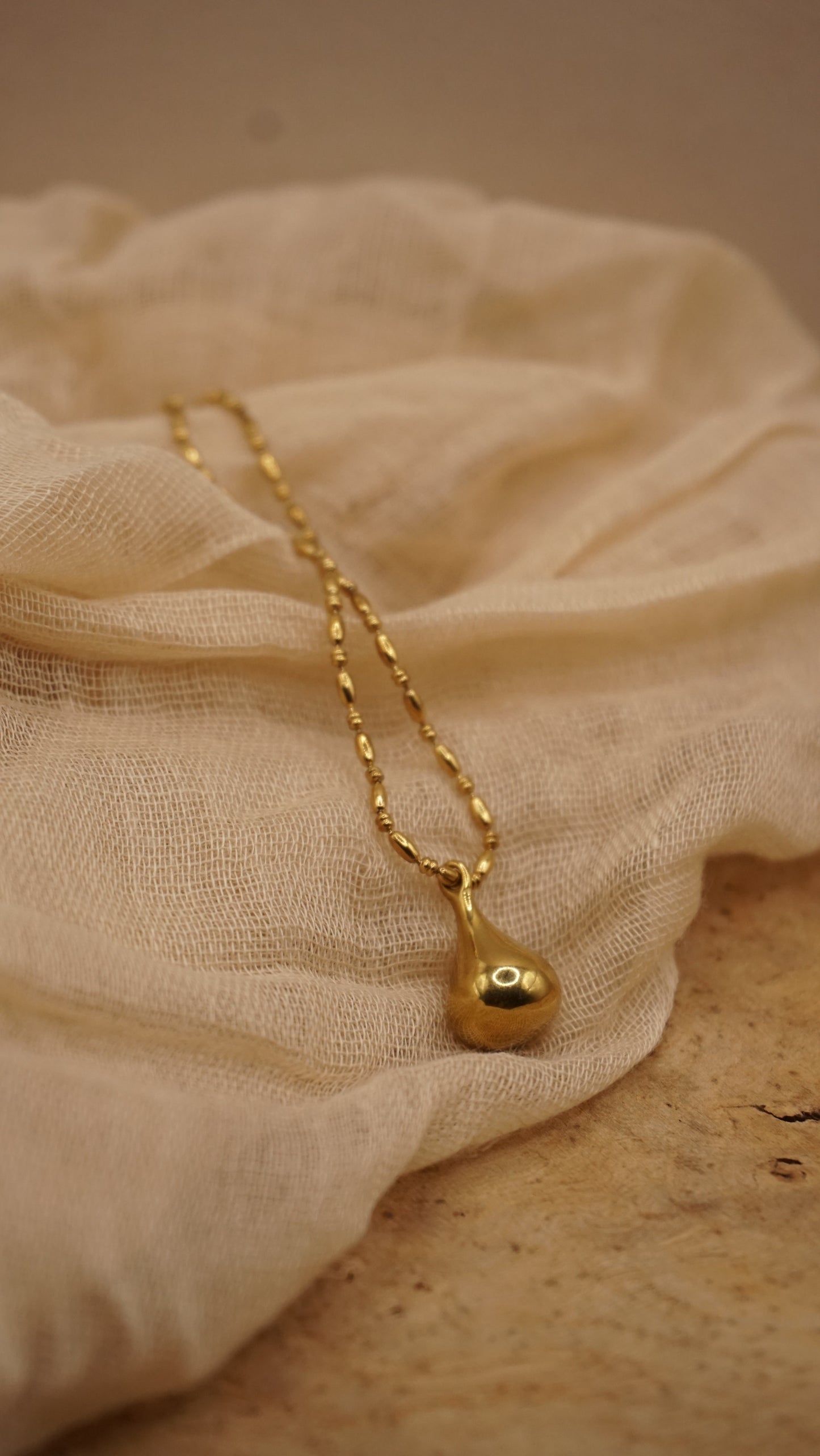 Elara Necklace