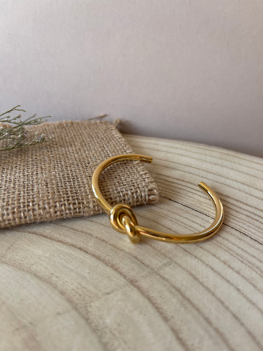 Classy Knot Bangle