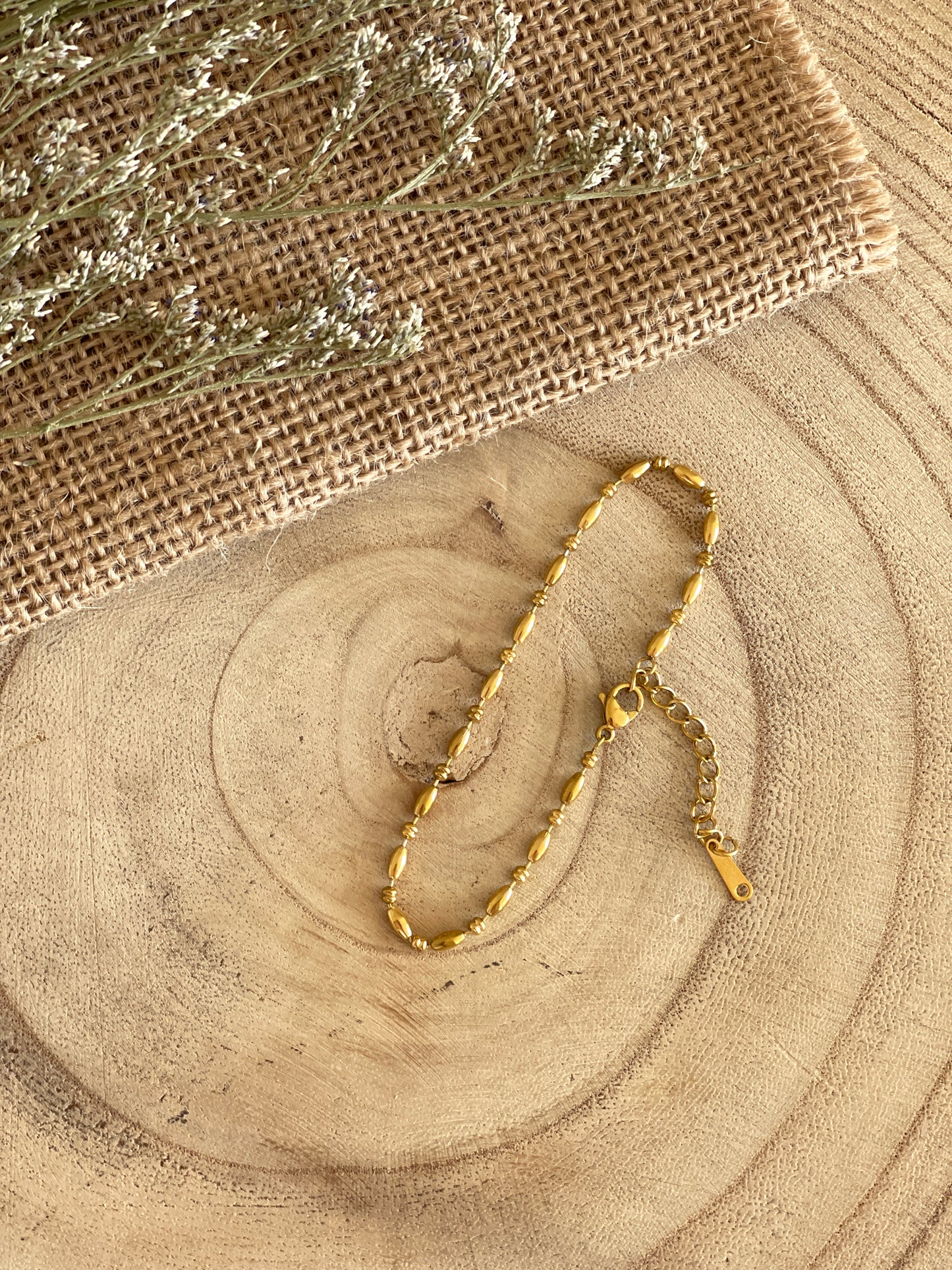Minimalistic Oval Bead Bracelet