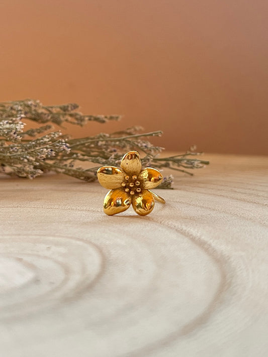 Vintage Gold Rustic Flower Ring