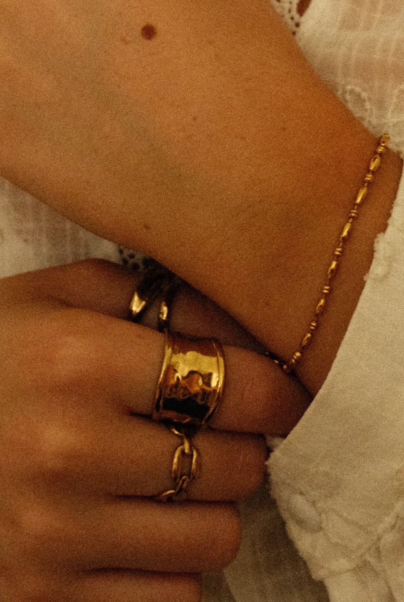 Elle Ring