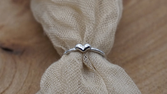 Dainty Heart Ring