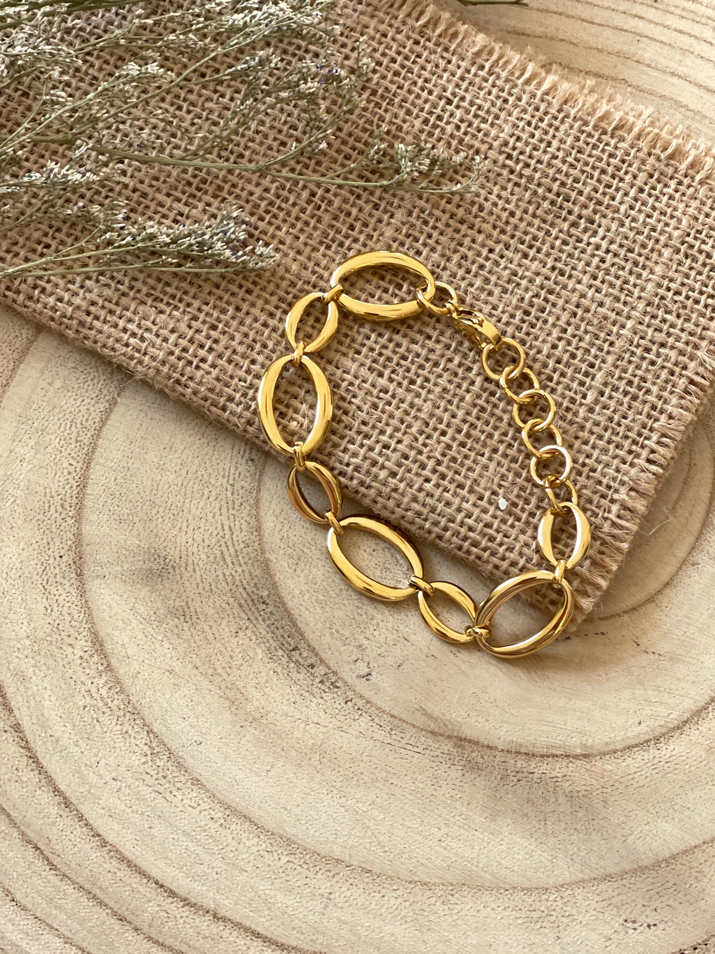 Eclipse link bracelet