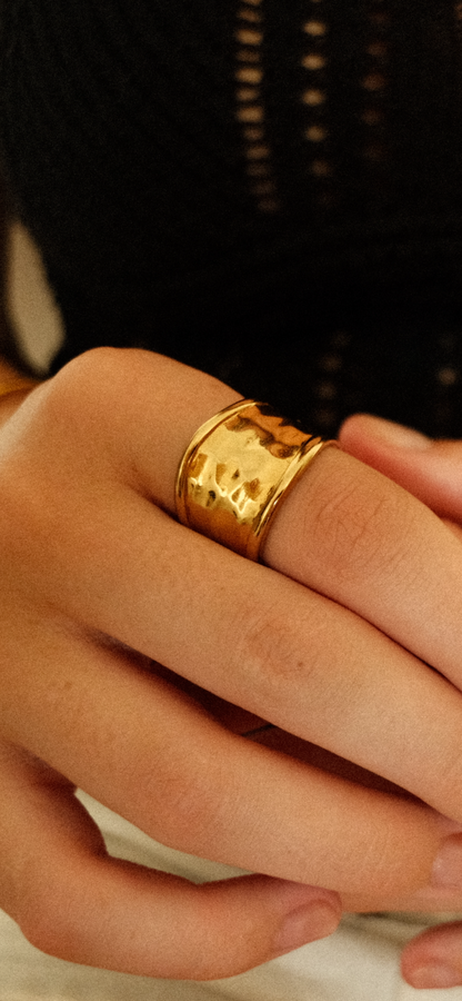 Elle Ring