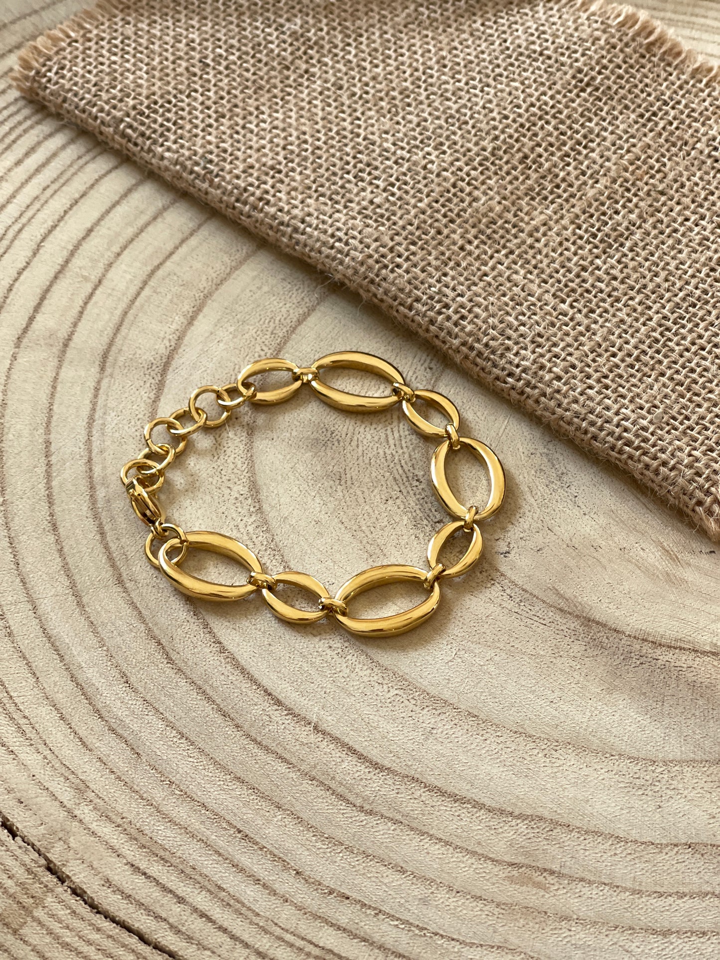 Eclipse link bracelet