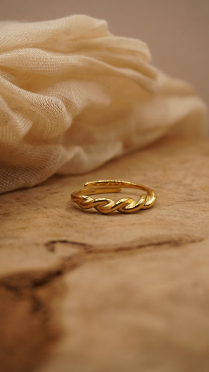 Swirl Ring