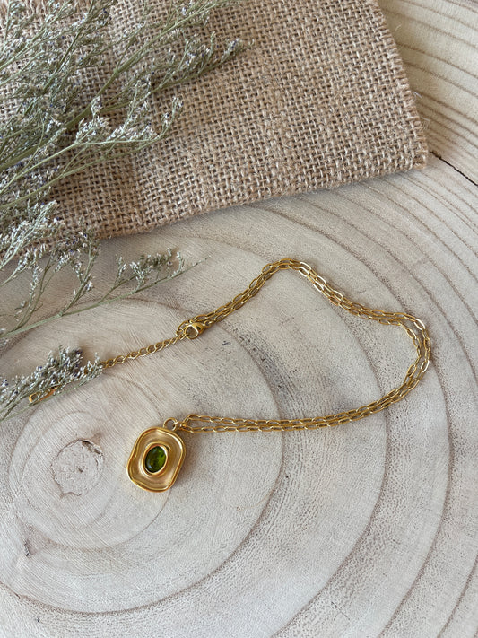 Retro Style Vintage Green Necklace | 18K Gold Plated | Stainless Steel